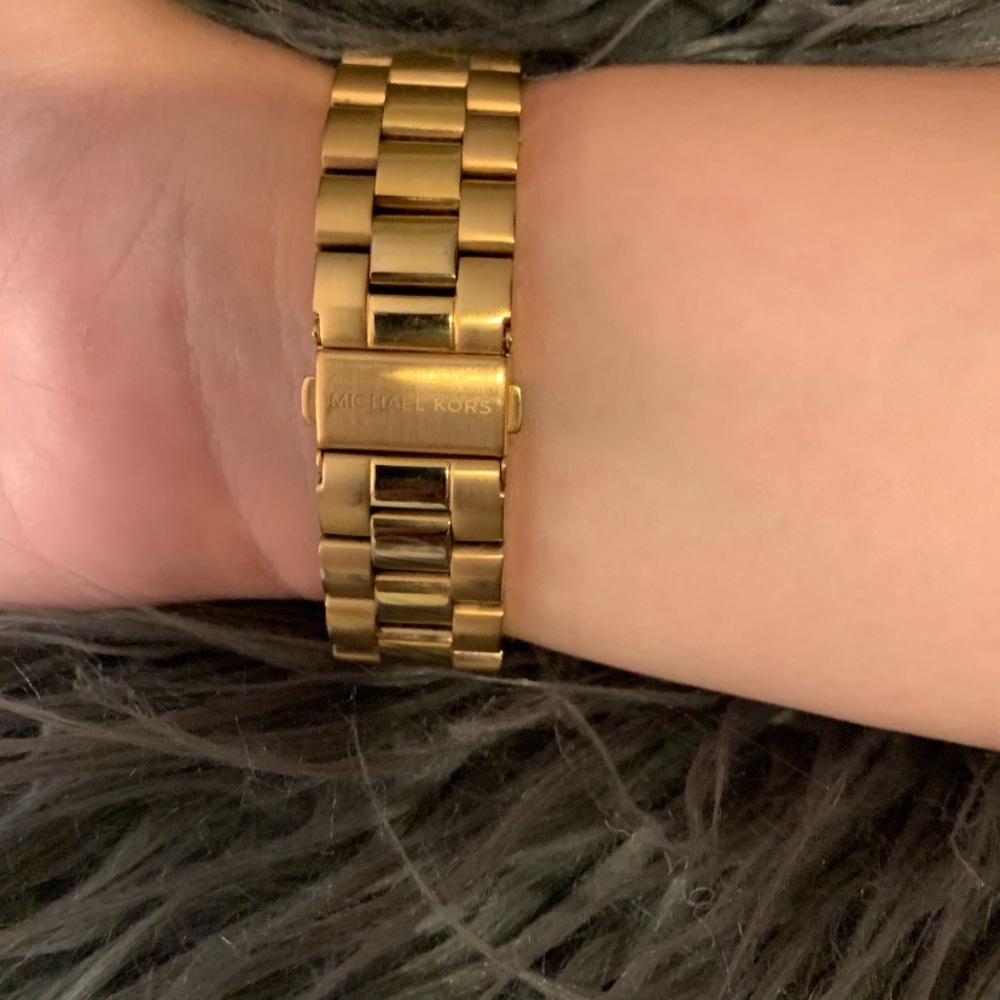 MICHAEL KORS ROSE GOLD WATCH - Picture 7 of 8
